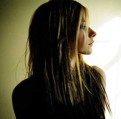 download marvelous Avril Lavigne photo
