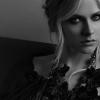 download unforgettable Avril Lavigne windows theme