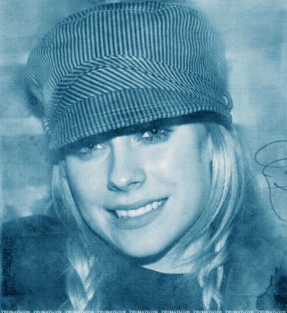 Avril Lavigne Desktop photo 1024