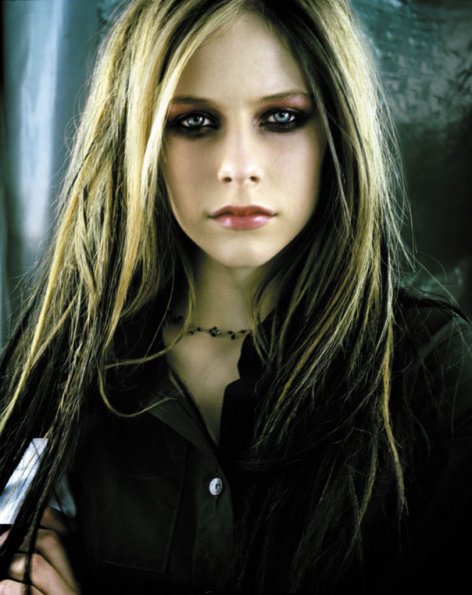 download high quality Avril Lavigne foto