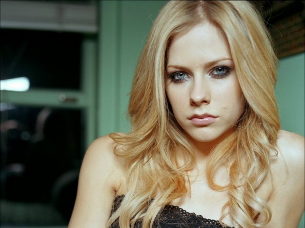download inconceivable Avril Lavigne theme